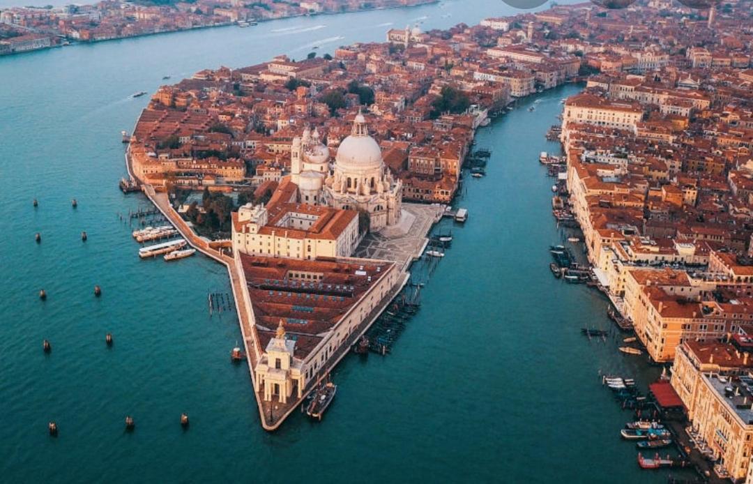 Locanda Ai Santi Apostoli Venice Exterior photo