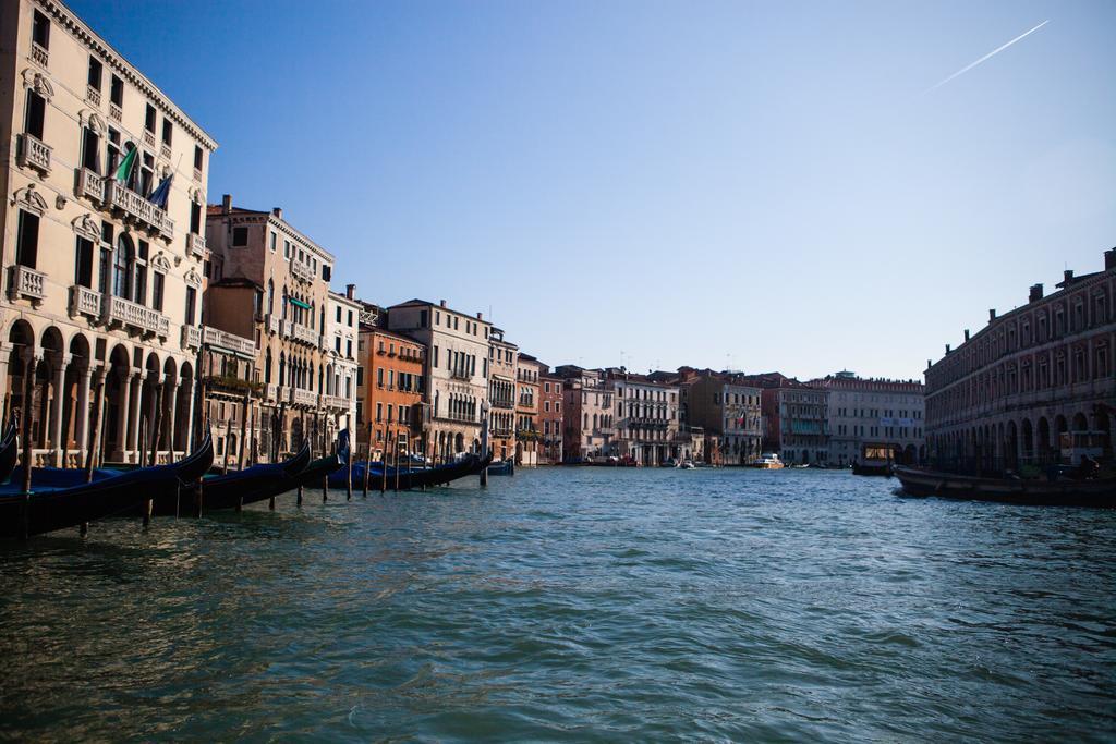 Locanda Ai Santi Apostoli Venice Exterior photo